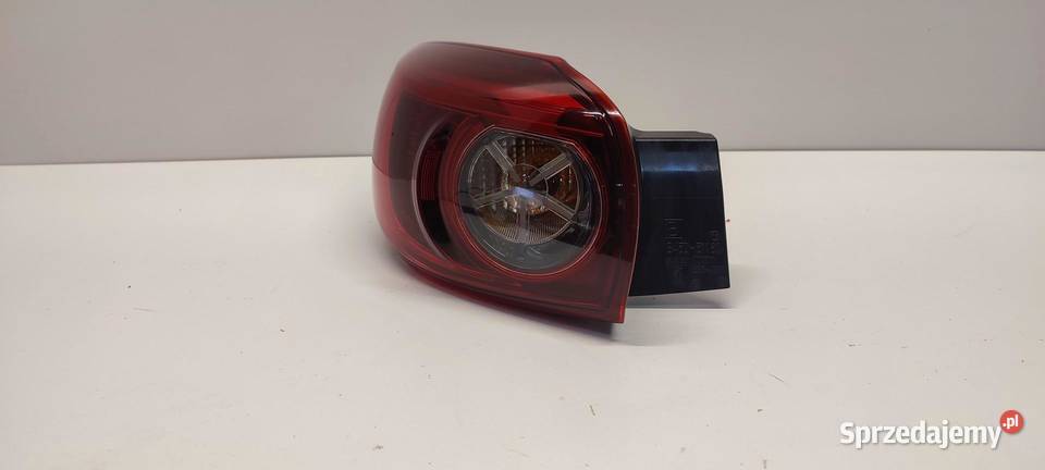 MAZDA 3 LAMPA LEWY TYŁ B45D51160