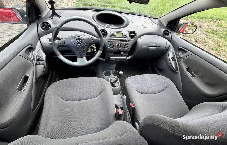 Toyota Yaris 10 Salon Serwis ASO 5 drzwi nieuszkodzony mazowieckie