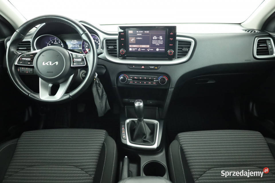 Kia Ceed 15 TGDI światła do jazdy dziennej Piaseczno