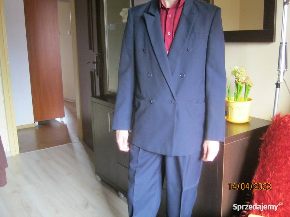 Granatowy garnitur ze spodniamiuzyty 3 razy Męska Rzeszów