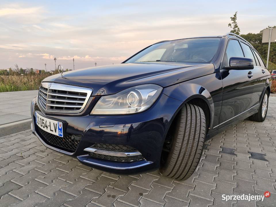 Mercedes-Benz Klasa C220 automat oryginalny lakier skóra panorama