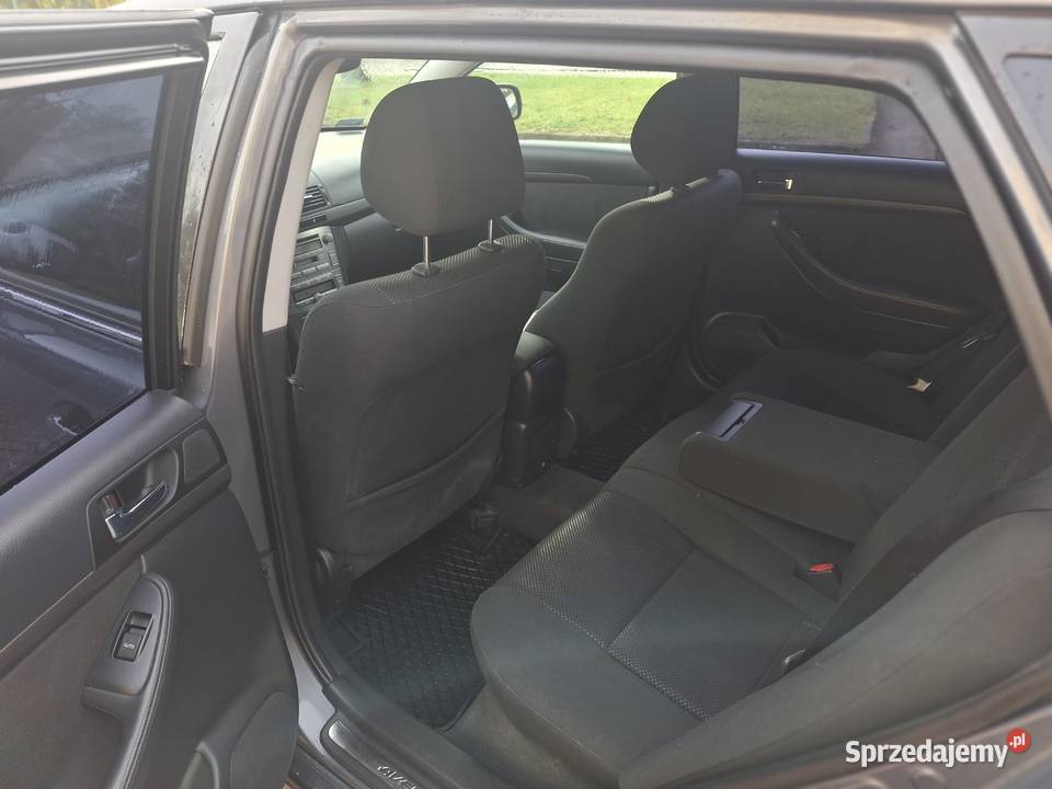 Toyota avensis 18 benzyna z gazem 2003 Łódź