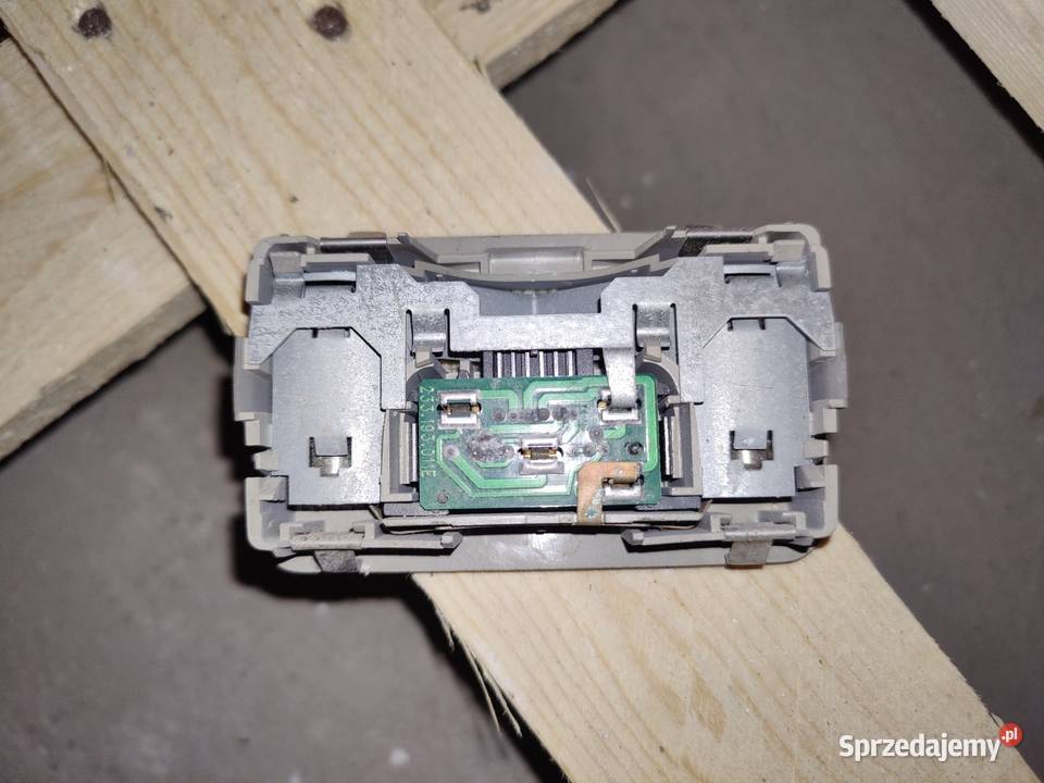 Lampka bagażnika Audi A4 B6 Wrocław