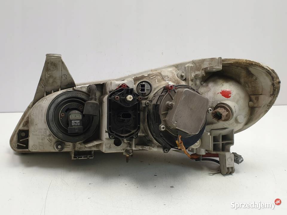 LAMPA PRAWA Nissan Maxima V A33 PRZEDNIA przód Rudka