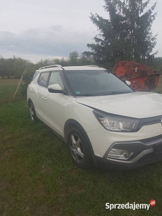 Ssangyong xlv tivoli 16d światła przeciwmgielne Zgierz