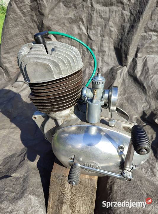 lampa WSK WFM SHL z śrubami z nierdzewki Rumia