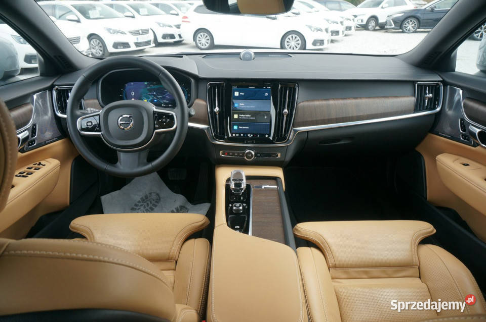 Volvo V90 Cross Country B5 D AWD 235 Ultimate komputer pokładowy Volvo