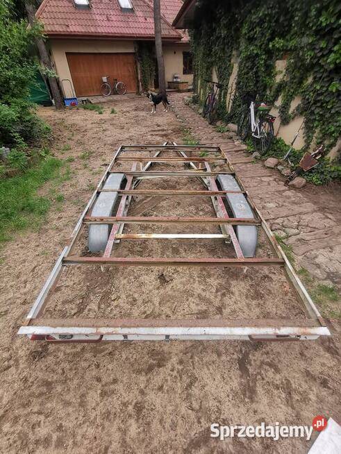 Pozostałości przyczepie samochodowej DMC 2000 Pozostałe Łopuszno