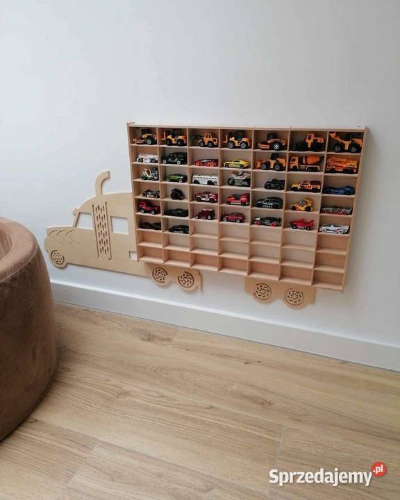 Półka regał półeczki na resorówki autka zabawki Chomranice