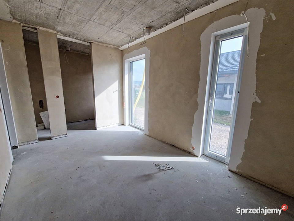 Dom wolnostojący Masłów Pierwszy 223m2 1 piętro świętokrzyskie