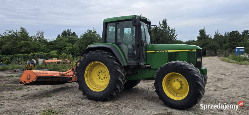 Ciągnik JOHN DEERE 6810 4x4 125 PowerQuad Łomianki Dolne sprzedam