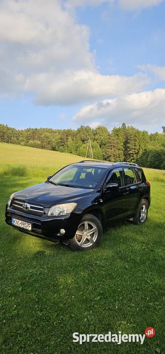 posiadam na sprzedaż Toyota RAV4 Złockie