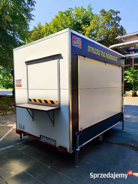 Przyczepa gastronomiczna food truck kurczak z gastronomiczne Przyczepy Wrocław
