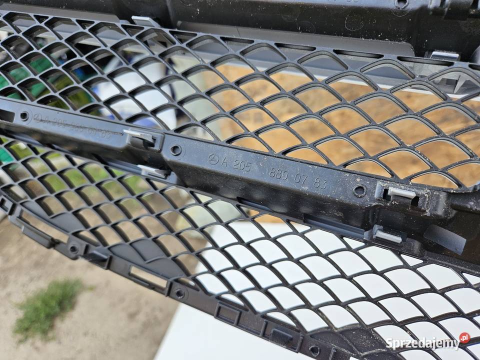MERCEDES W205 1418 GRILL ATRAPA ZDERZAKA PRZÓD Międzychód