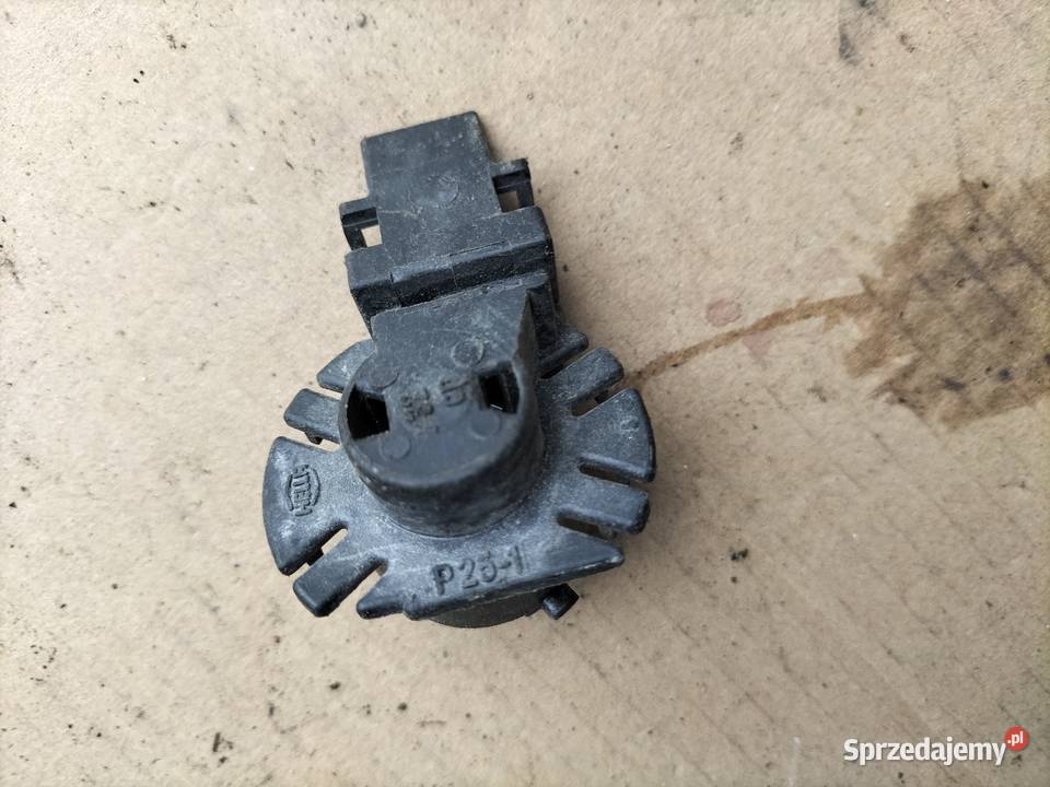 AUDI 80 B3 B4 A6 C4 OPRAWKA GNIAZDO ŻARÓWKI