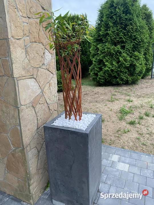 Donice z betonu architektonicznego