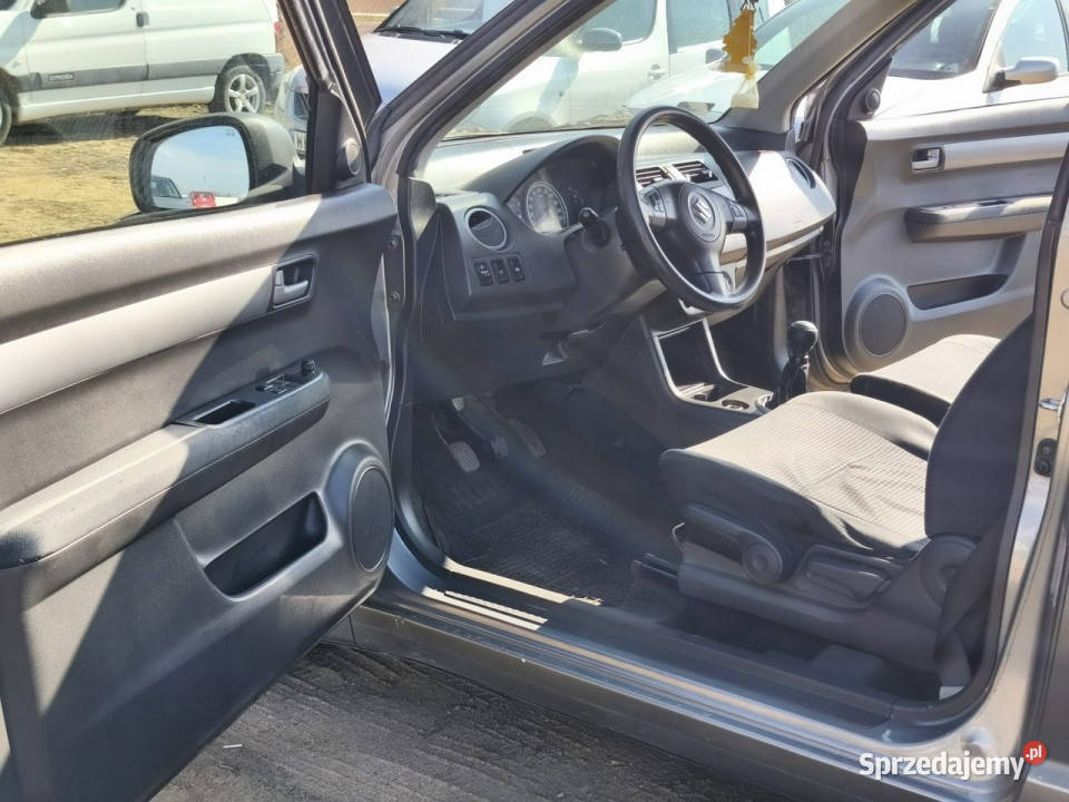 Suzuki Swift 2005r 13 Benzyna Tanio Możliwa Swift Warszawa
