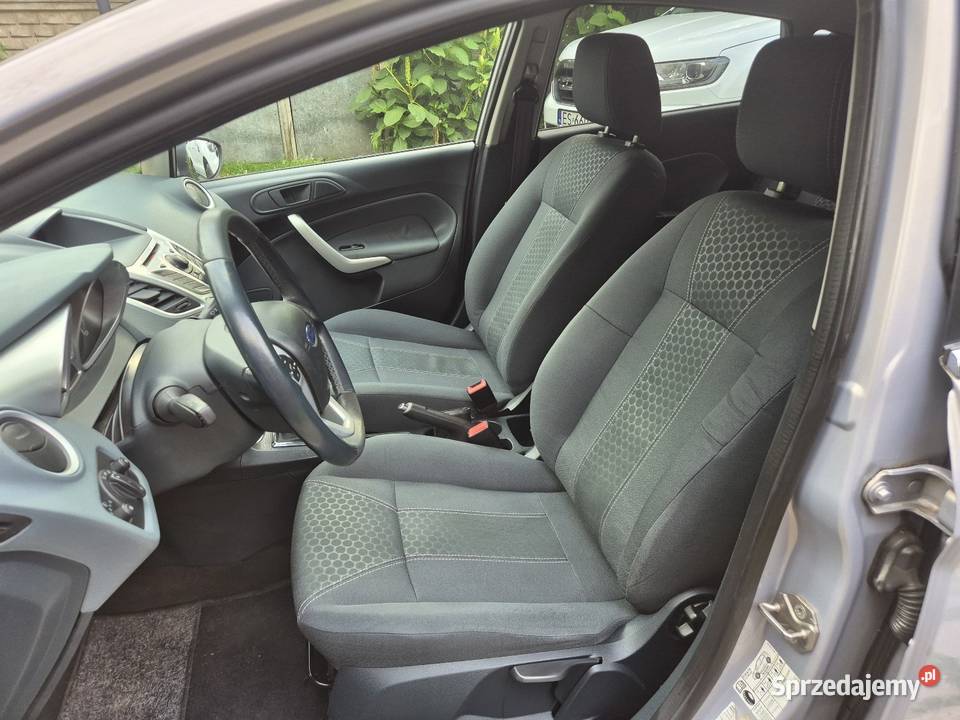 Ford Fiesta Titanium 125 benzyna Nowy rozrząd Skierniewice
