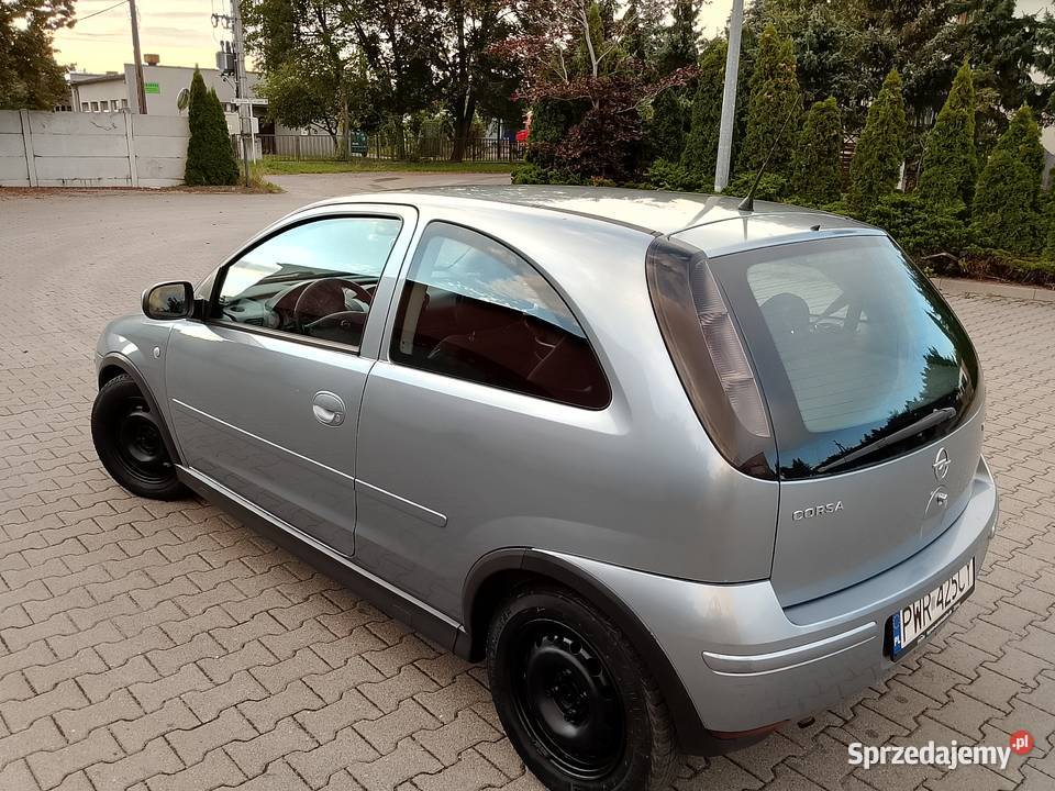 Sprzedam Corsa C lift klimatyzacja12 20052006 Corsa Nekielka