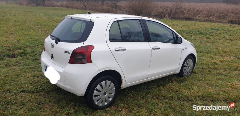 Toyota Yaris II lampy chłodnica części