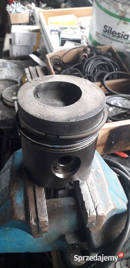 Tłoki silnika deutz 6fl913 Kołbiel sprzedam