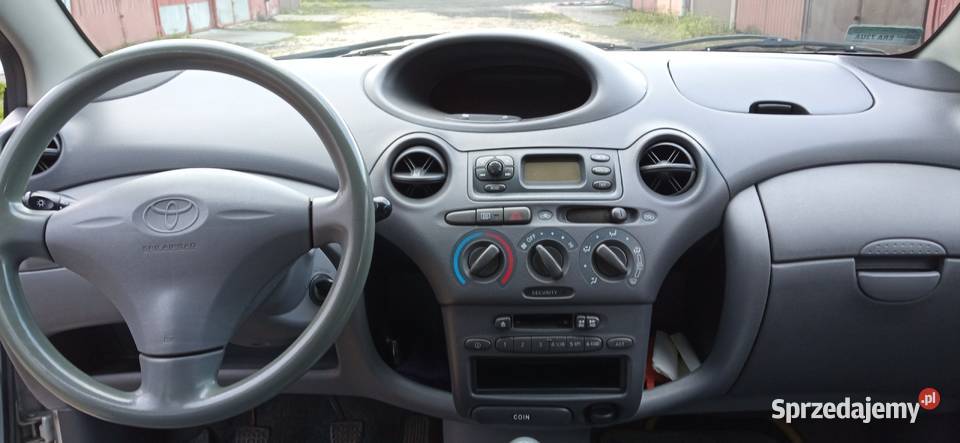 Toyota Yaris 10 benzyna kupiony w Polsce Radomsko