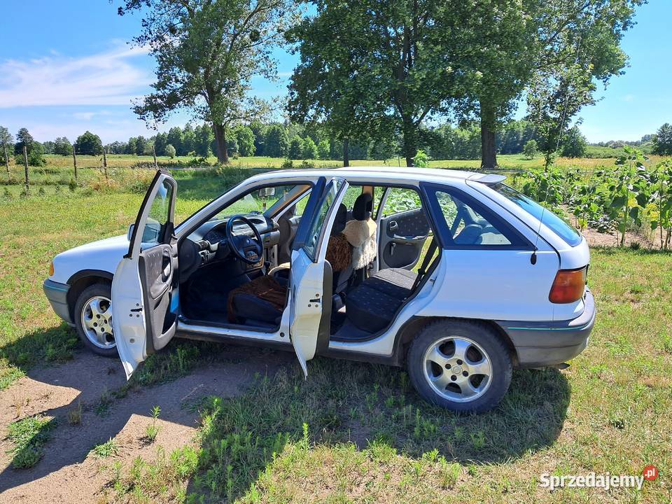 OPEL ASTRA kupiony w Polsce Podgaj sprzedam