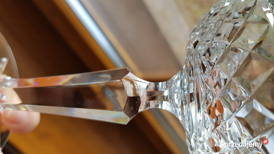 Kryształowe kieliszki do szampana