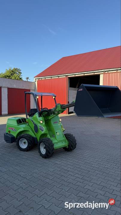 Miniładowarka Avant 528 optidrive sprzedam