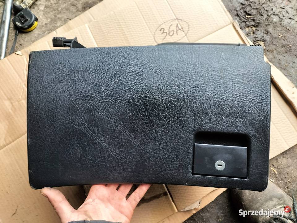 AUDI 80B4 80 B4 SCHOWEK PASAŻERA