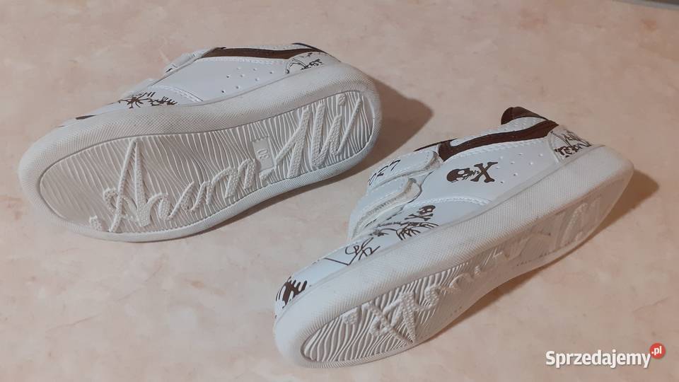 Buty chłopięce na rzepę rozmiar 30 Wkładka profilowana Sportowe Libiąż