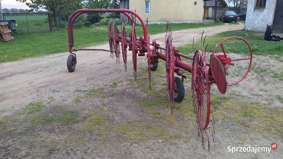 Zgrabiarka 7 FamarolSłupsk nieuszkodzony Nowa Góra sprzedam