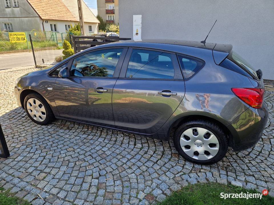 Astra J 100 bez wypadku oryginalny lakier Paczków