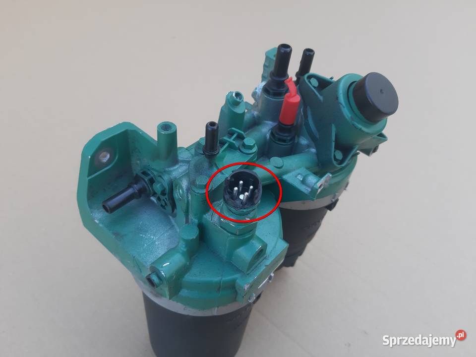 VOLVO FH4 FM4 PODSTAWA FILTRÓW PALIWA 24137489 ciężarowe Filtry Bieleń sprzedam