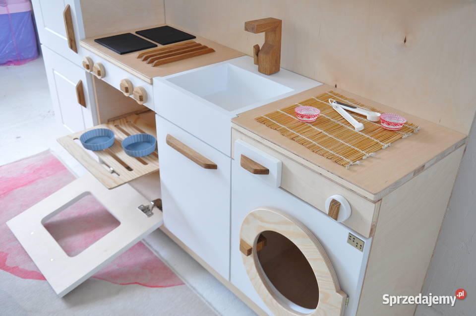 Drewniana kuchnia dzieci w oryginalnym stylu