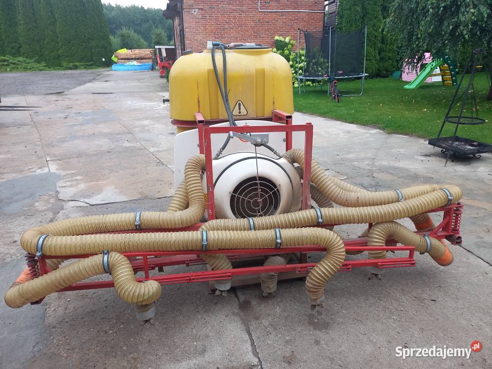 Opryskiwacz do truskawek z nadmuchem nieuszkodzony sprzedam