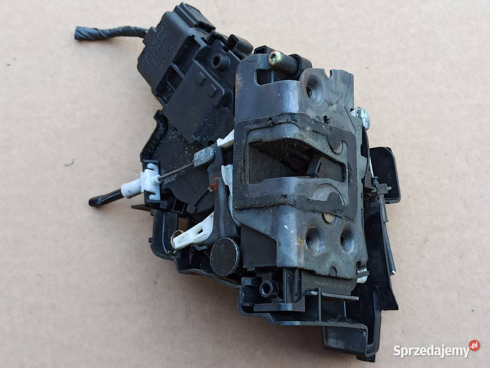 Ford Focus II C 3M5AR21813ER zamek lewy przód osobowe Bolesławiec