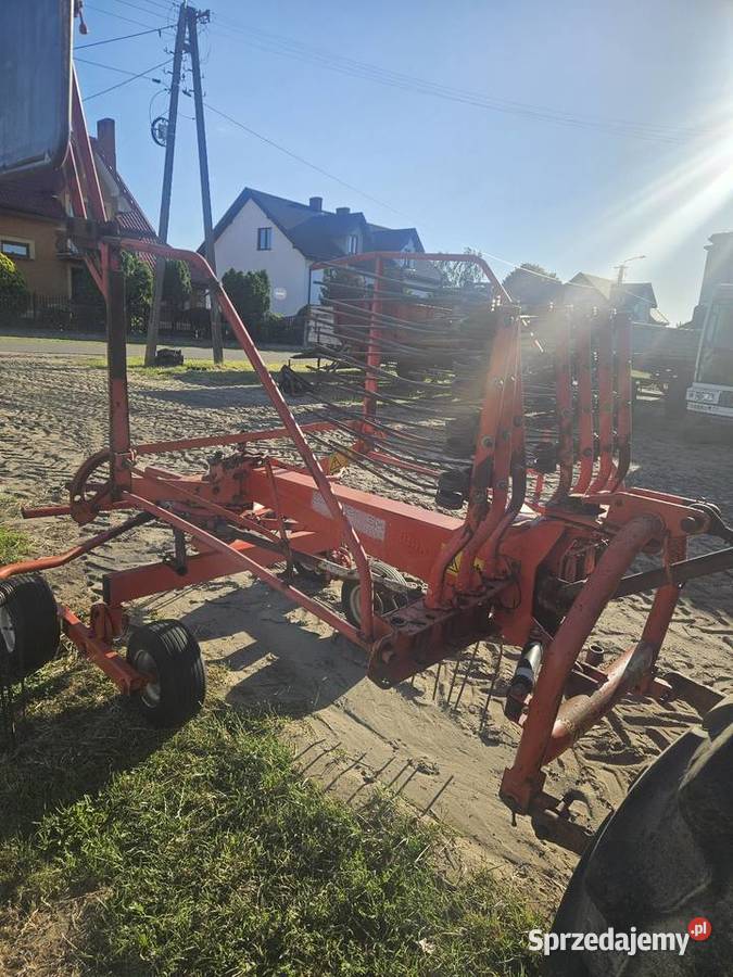 Zgrabiarka karuzelowa kuhn Wólka Somiankowska