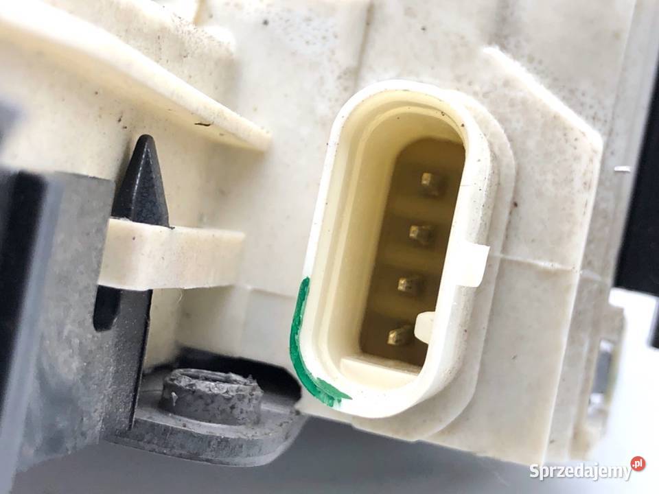 ZAMEK DRZWI PRAWY TYŁ MERCEDES X204 SUV osobowe sprzedam