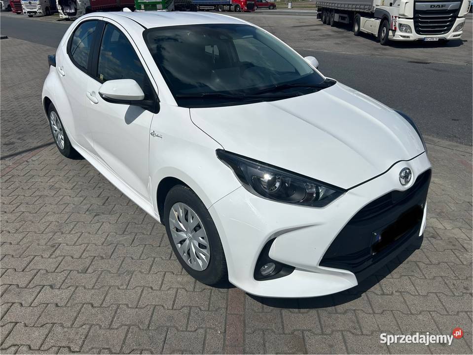 Toyota Yaris 4 2022r 10 73 Salon gwarancja Tarnów sprzedam