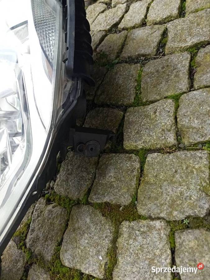 Reflektor prawy Kuga 2 Xenon skrętny orginalny Rzeszów