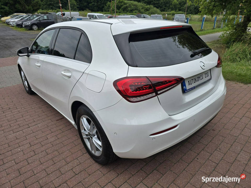 Mercedes A 180 Mercedes Aklasa W177 13 benzynka czujnik parkowania Cielcza