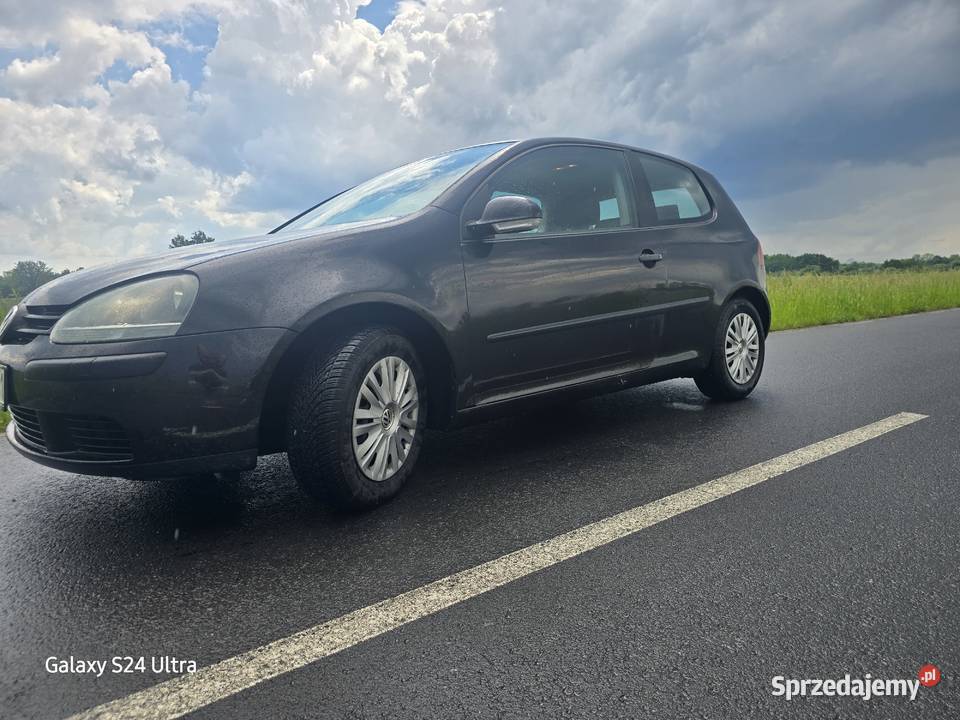 Golf 5 w benzynie 1390cm3 Paterek sprzedam
