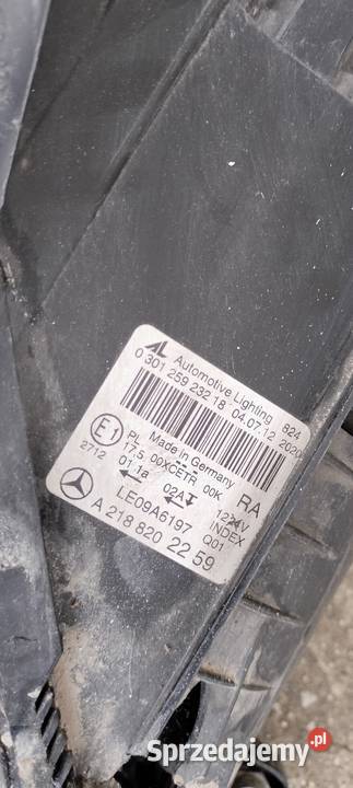 MERCEDES CLS W218 Lampa Prawa A 218 820 22 59 osobowe Motoryzacja mazowieckie Poświętne