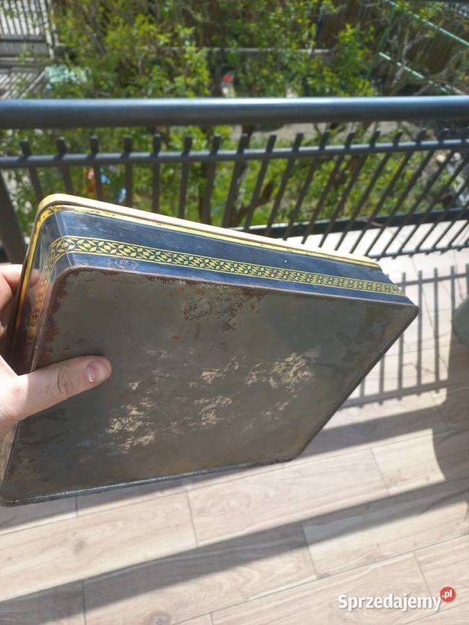 Zabytkowe duże pudełko zpięknym obrazem Antyki, Sztuka, Kolekcje Piastów
