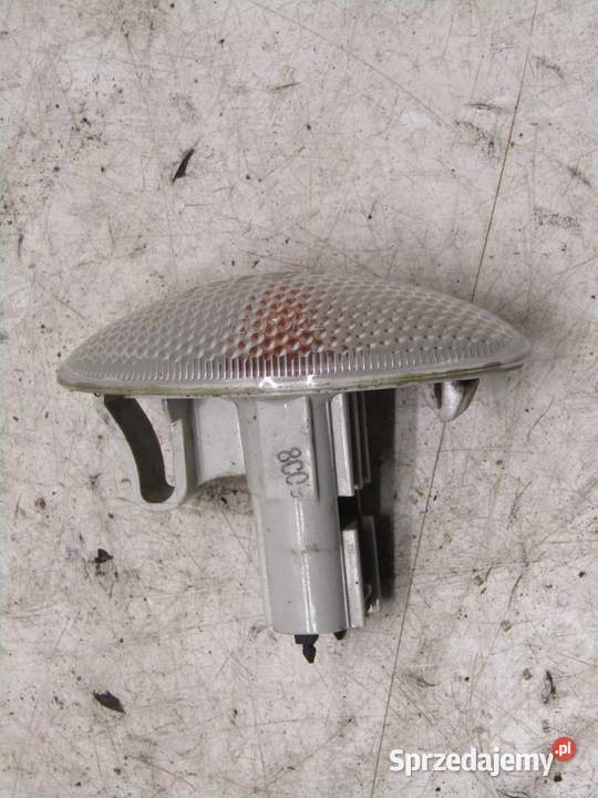 KIERUNKOWSKAZ LEWY PRAWY BŁOTNIKA SUZUKI SWIFT