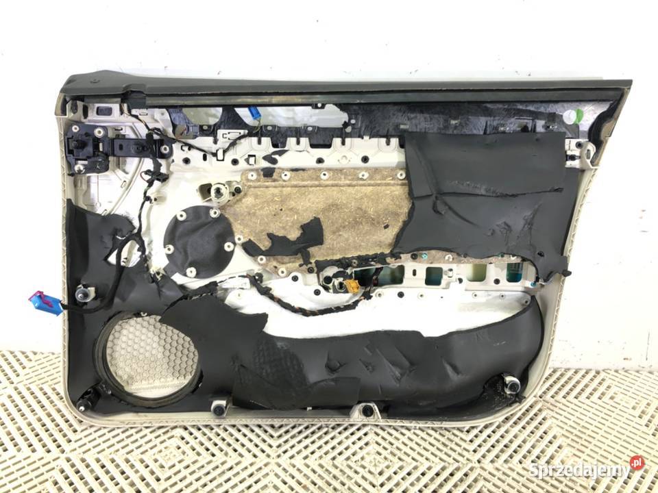 BOCZEK DRZWI LEWY PRZÓD VW PASSAT B8