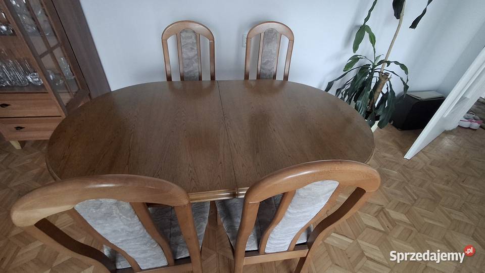 Stół do jaalni 4 krzesła tapicerowane 150cm sprzedam
