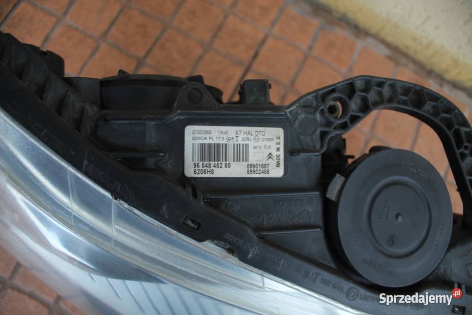 LAMPA PRAWA PRAWY PRZÓD CITROEN C5 III X7 EU