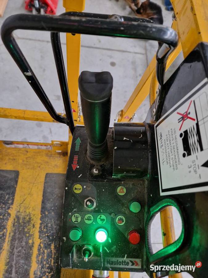 Haulotte Compact 12 m podnośnik nożycowy zwyżka Sanok